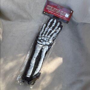 Skeleton Gloves - Black and White